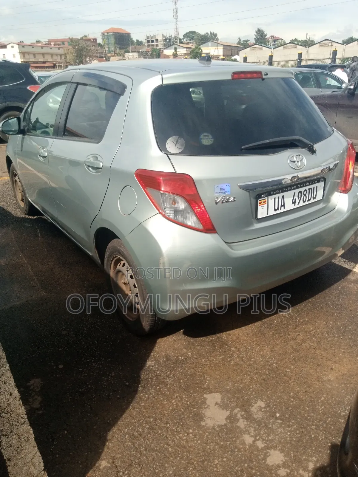 Toyota Vitz 2011 Green