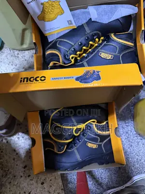 Safety Shoes / Safety Boots