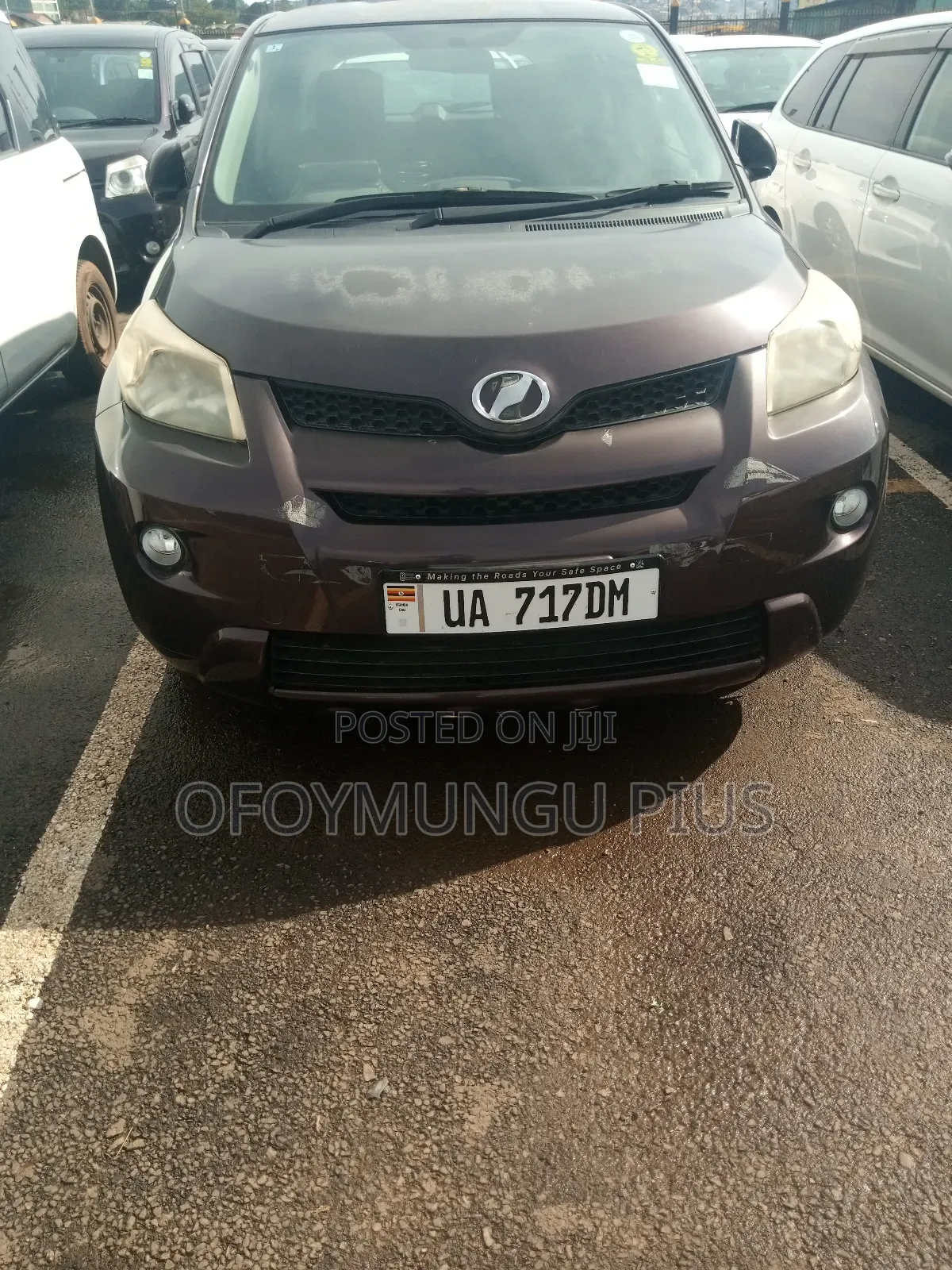Toyota IST 2012 Maroon