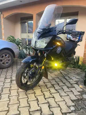Suzuki V-Strom 2011 Black