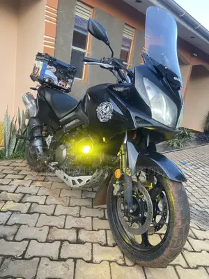 Suzuki V-Strom 2011 Black