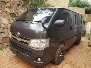 Toyota HiAce 2013 Black