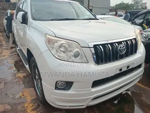 Toyota Land Cruiser Prado 2013 White
