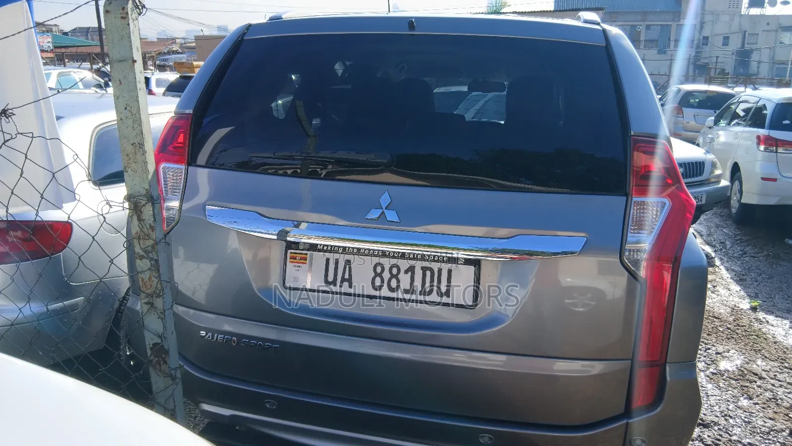 Mitsubishi Pajero Sport 2017 Silver