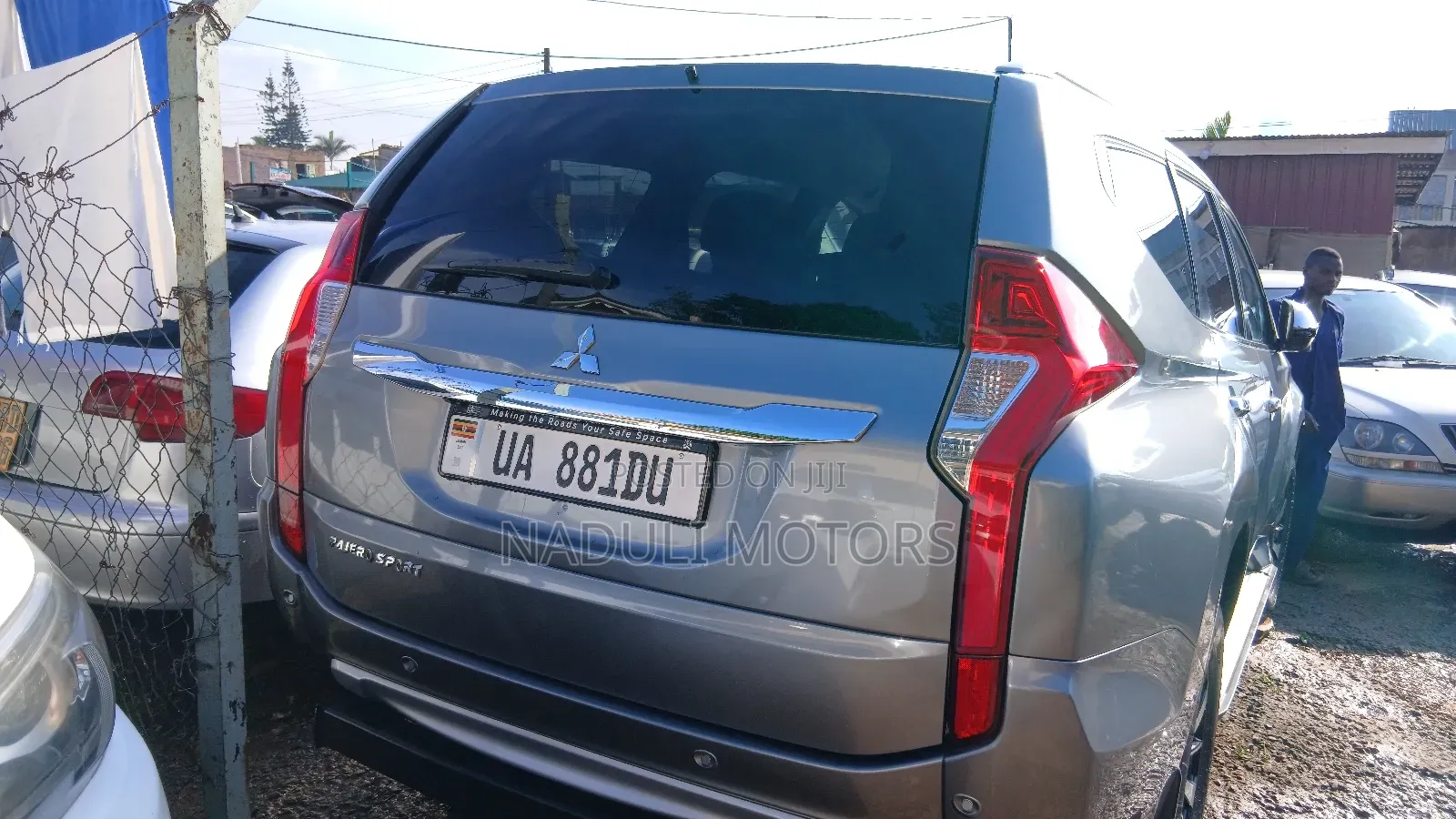 Mitsubishi Pajero Sport 2017 Silver
