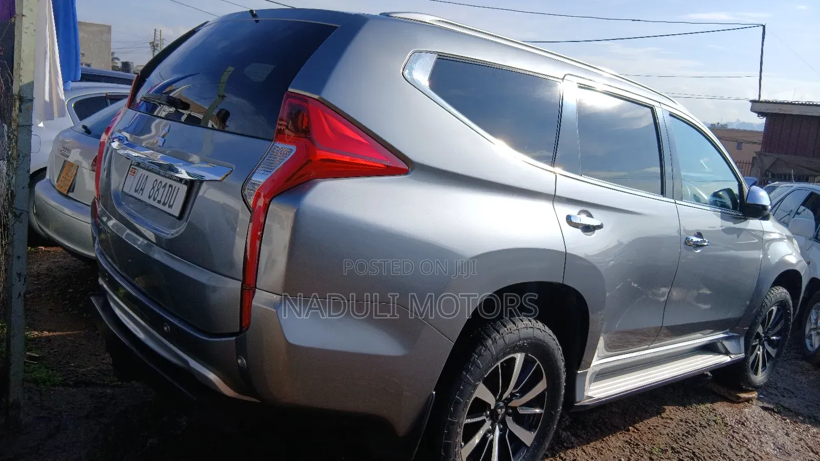 Mitsubishi Pajero Sport 2017 Silver