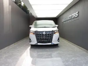 Toyota Alphard 2.5 Petrol AWD 2018 White