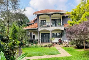 5bdrm House in Buziga, Makindye for rent
