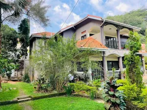 5bdrm House in Buziga, Makindye for rent