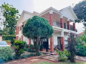 4bdrm Apartment in Bunga, Makindye for rent
