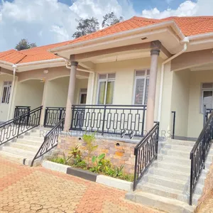 2bdrm House in Roben Real Property, Rubaga for rent