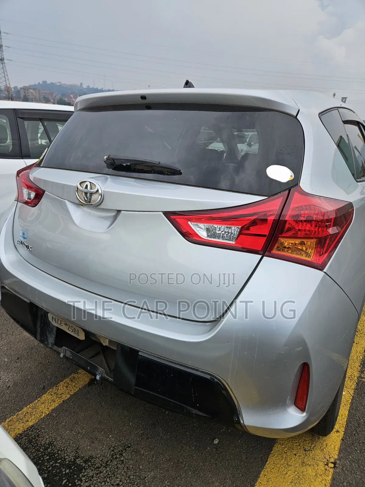 Toyota Auris 2012 Silver