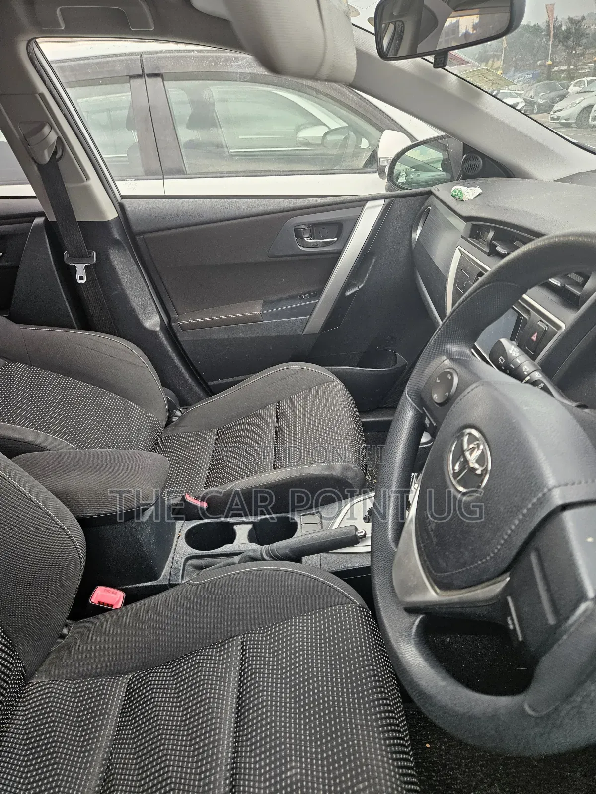 Toyota Auris 2012 Silver