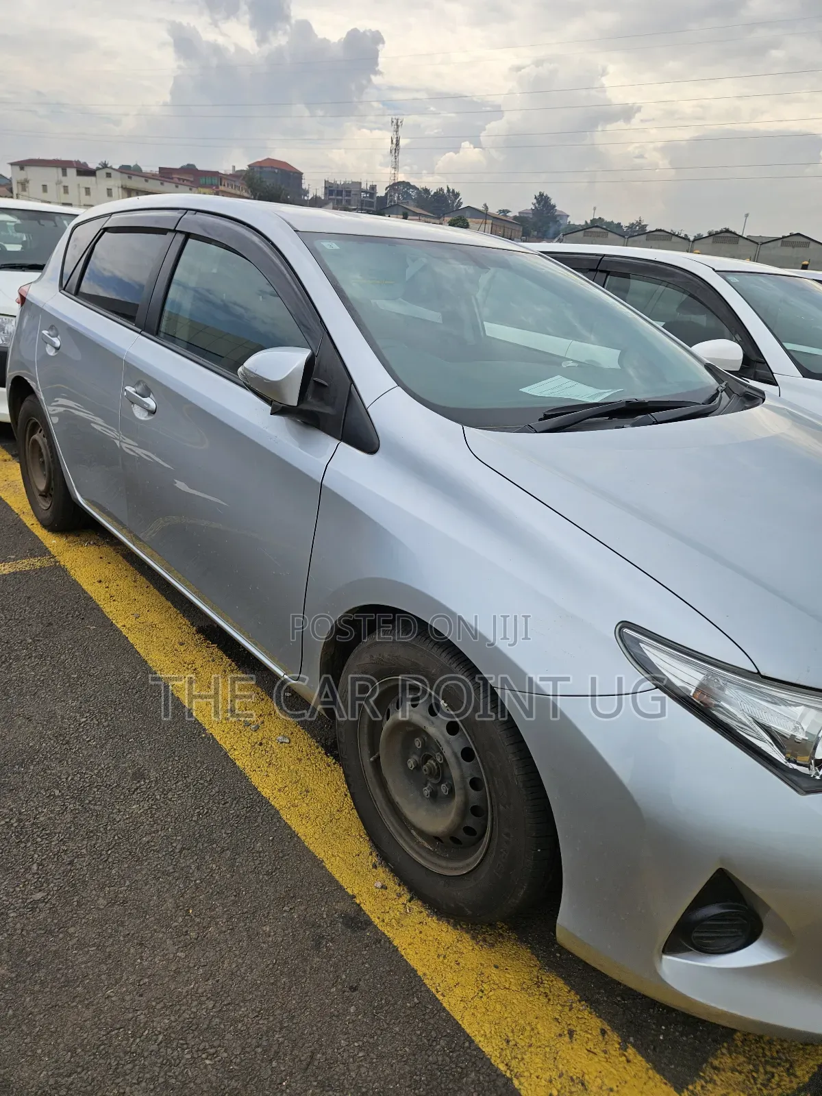 Toyota Auris 2012 Silver