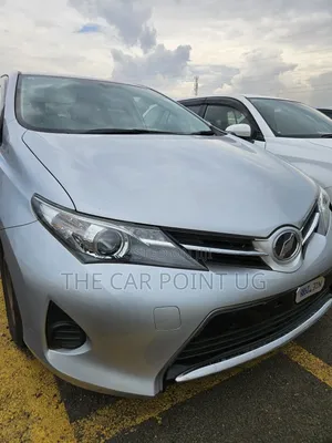 Toyota Auris 2012 Silver