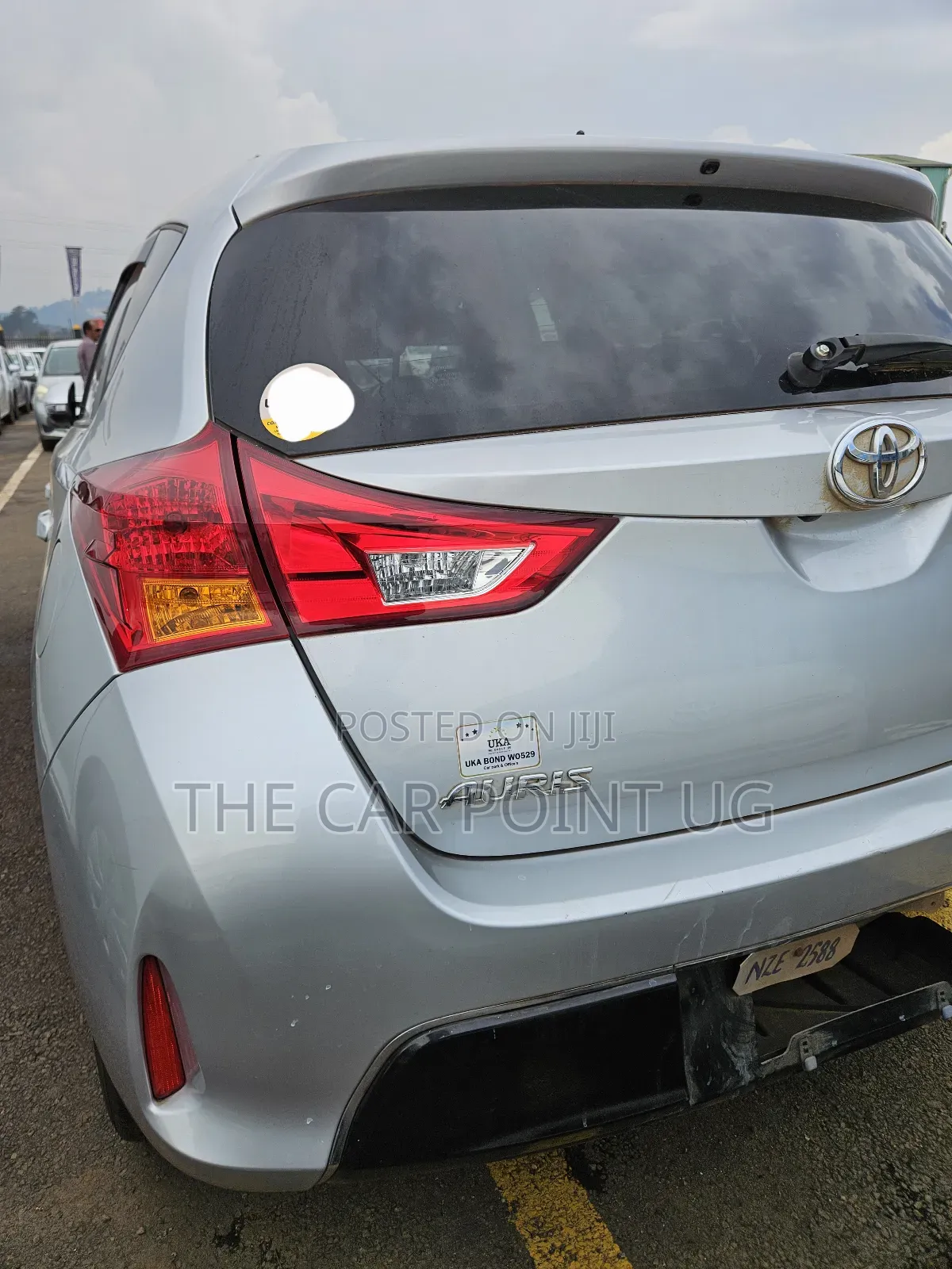 Toyota Auris 2012 Silver