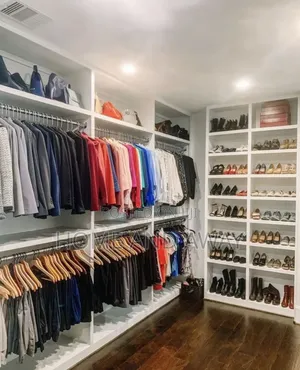 Walkin Closet/ Wardrobes