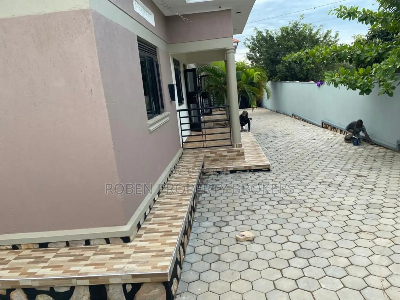 1bdrm House in Roben Real Property, Rubaga for rent