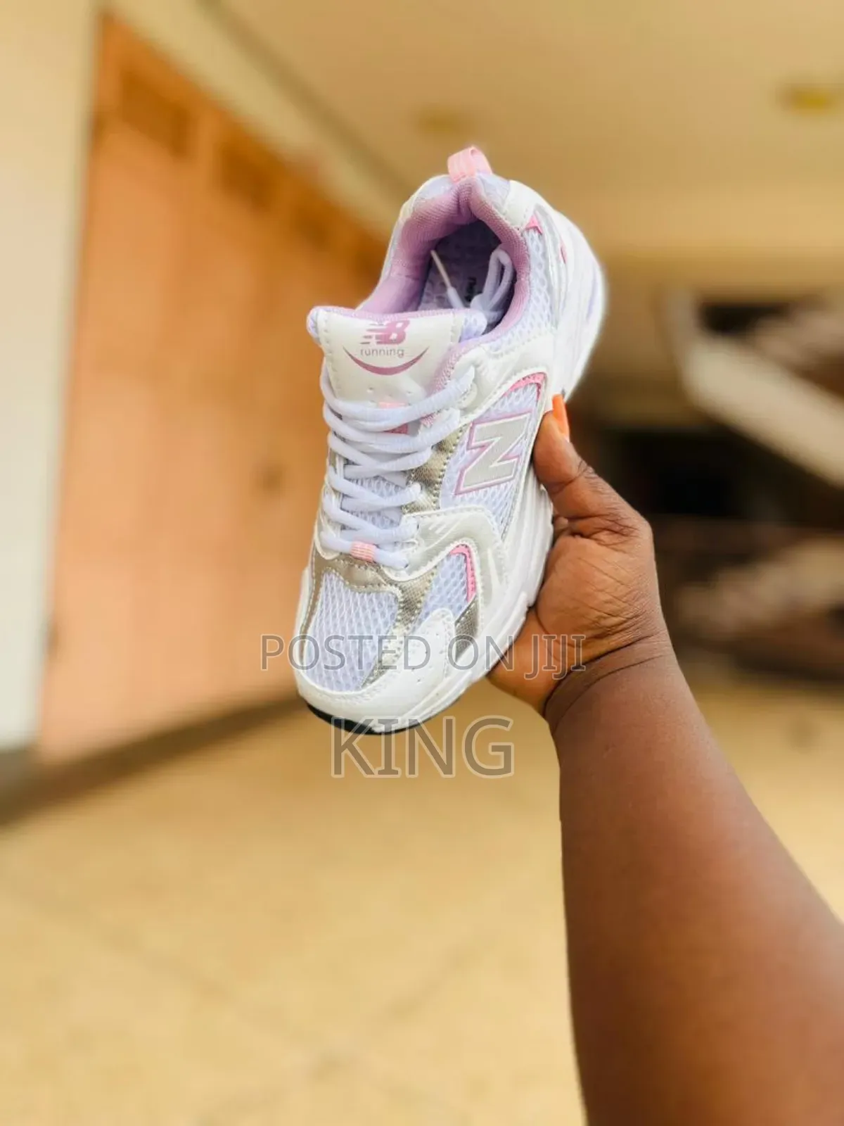 Womens New Balance 550s Sneakers