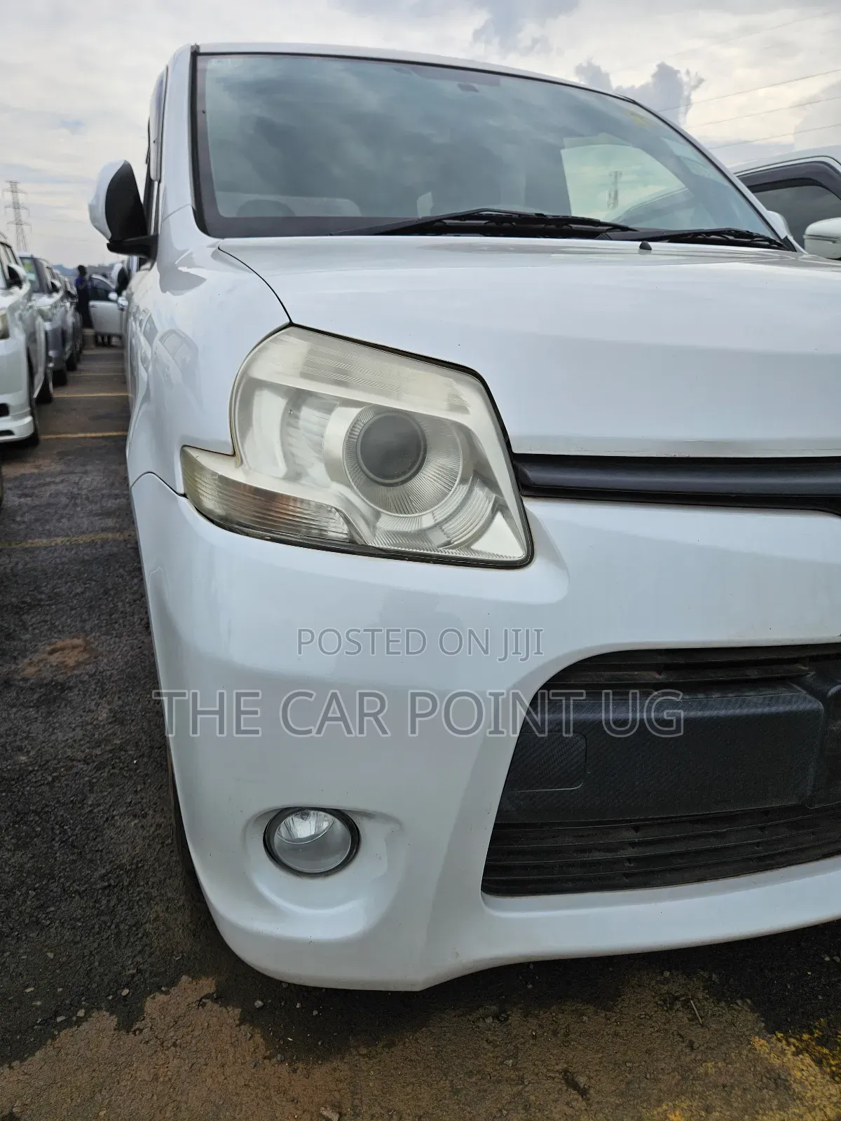 Toyota Sienta 1.5 FWD 2012 White