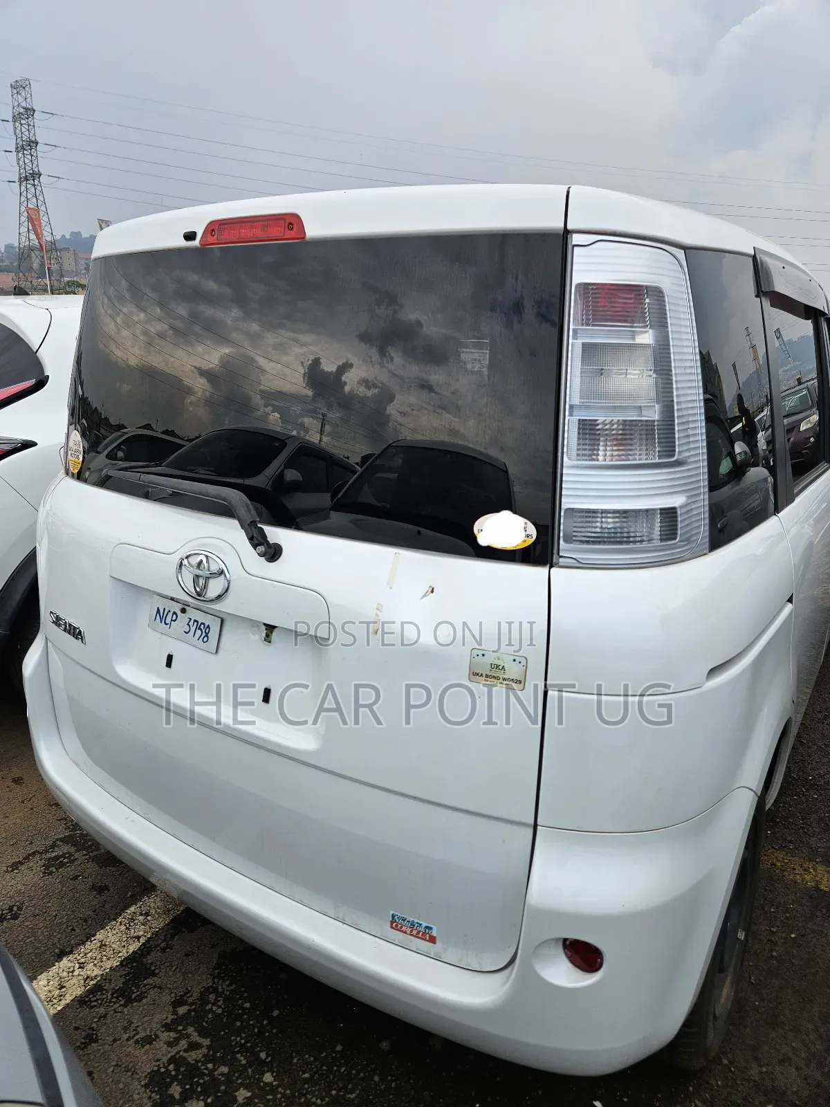 Toyota Sienta 1.5 FWD 2012 White