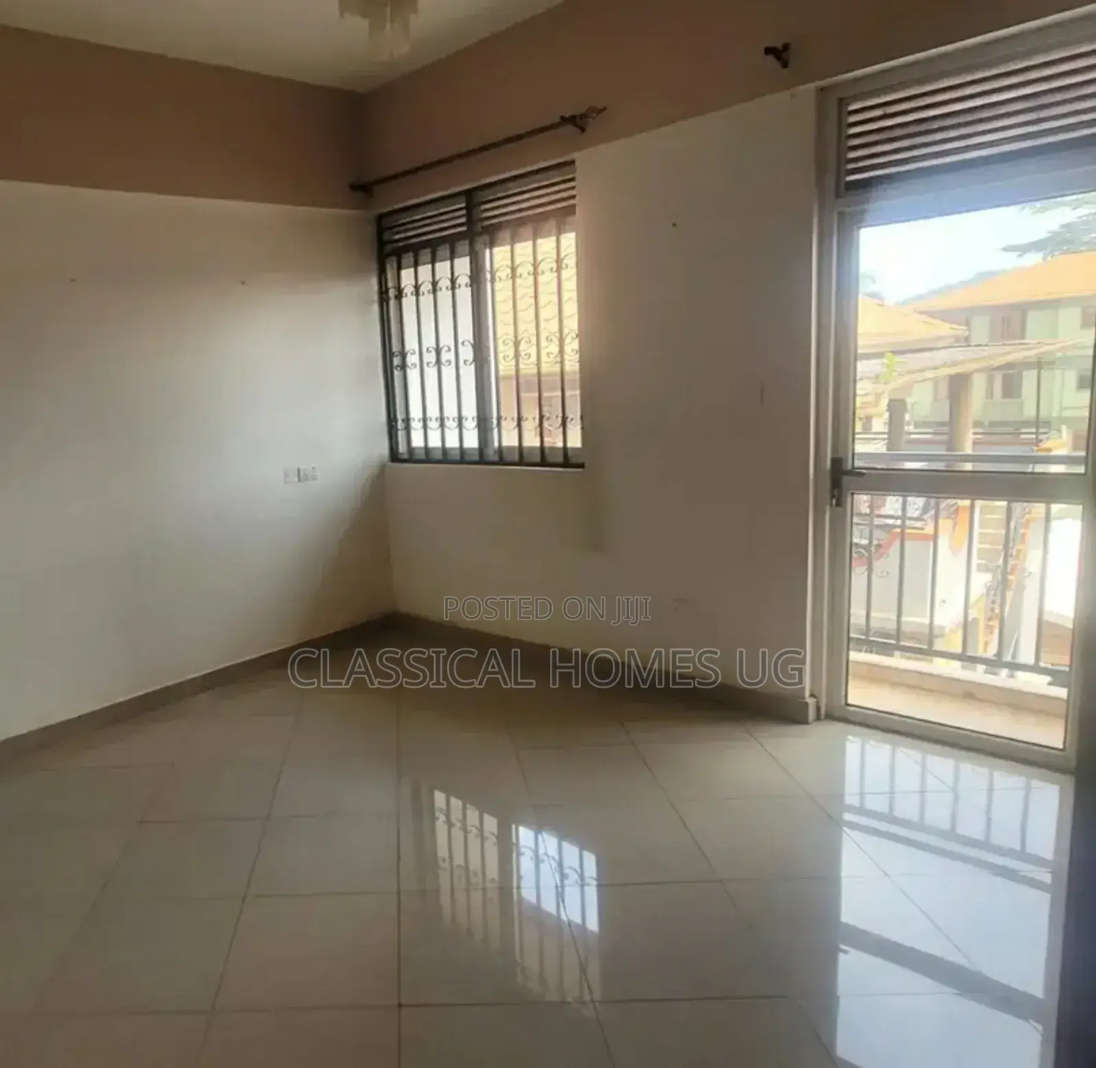 3bdrm Apartment in Mutundwe, Central Division for rent
