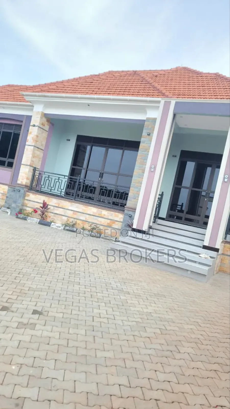 2bdrm House in Vegas Brokers, Rubaga for rent