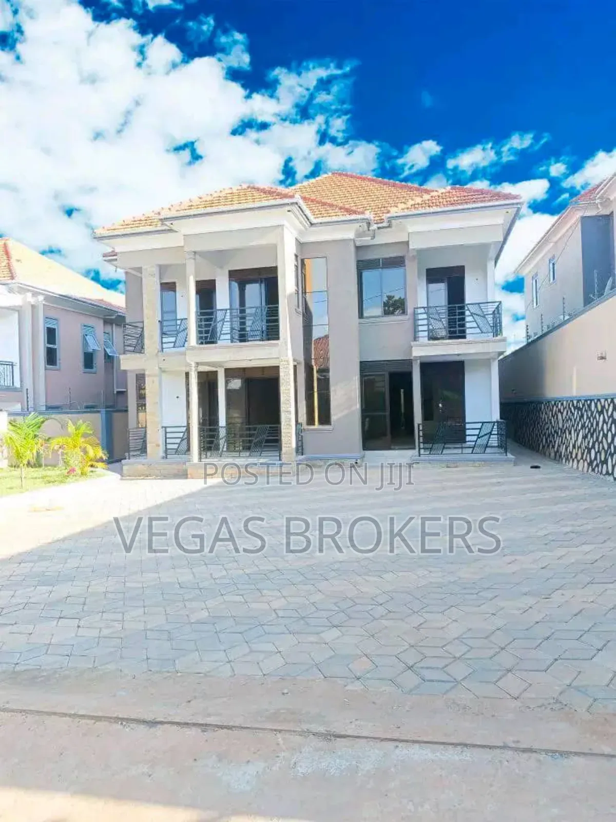 2bdrm House in Vegas Brokers, Rubaga for rent