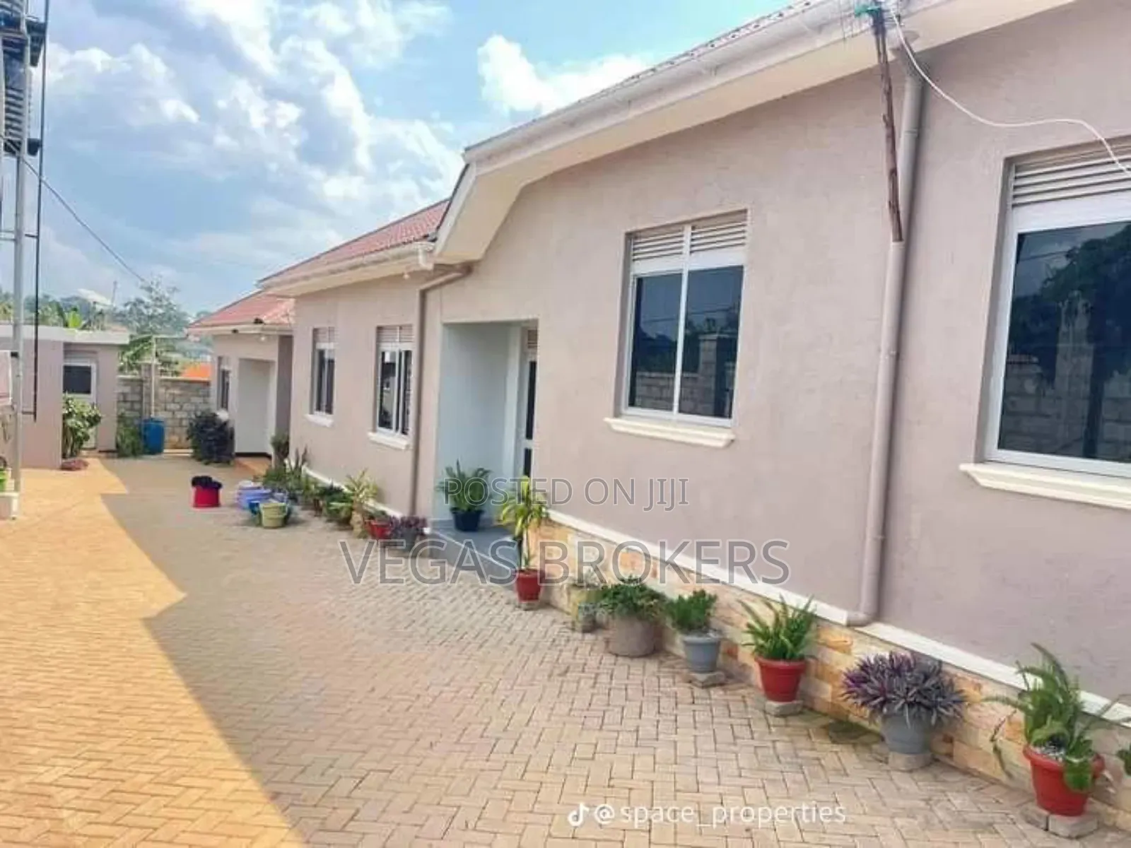 1bdrm House in Vegas Brokers, Rubaga for rent