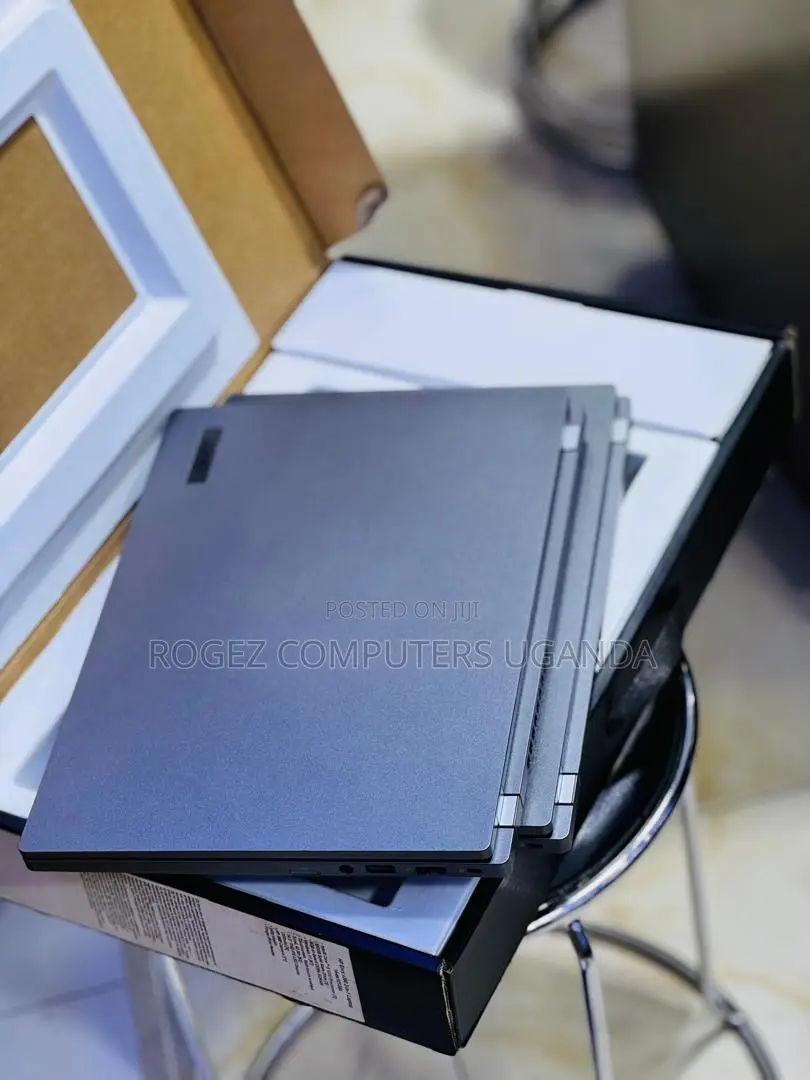 New Laptop Acer TravelMate P273 M 16GB Intel Core i7 SSD 512GB