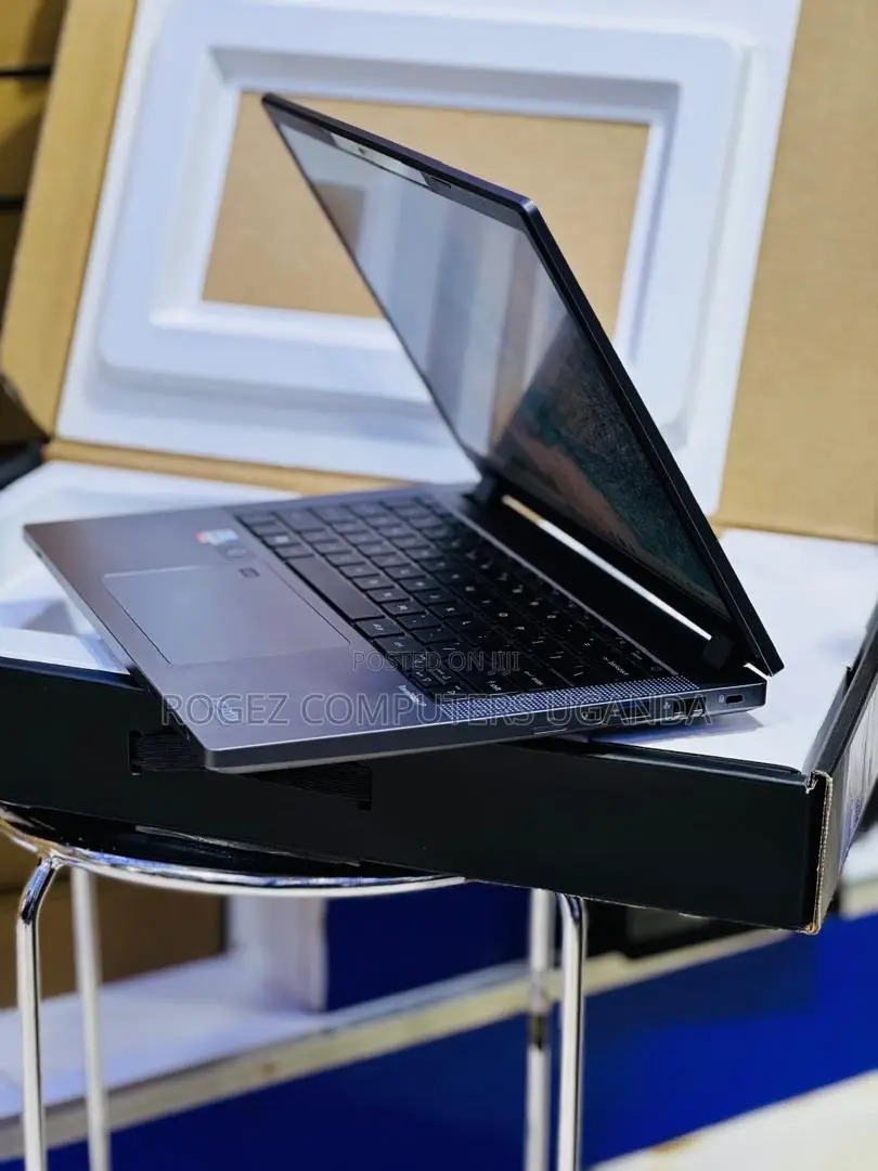 New Laptop Acer TravelMate P273 M 16GB Intel Core i7 SSD 512GB