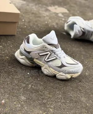 Grey Matter New Balance 9060 Trainers