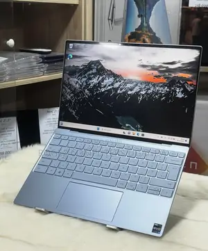 New Laptop Dell XPS 13 9315 16GB Intel Core i7 SSD 512GB
