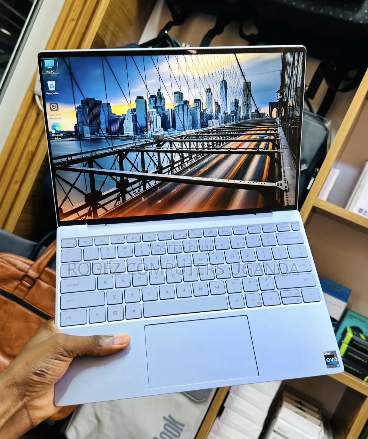 New Laptop Dell XPS 13 9315 16GB Intel Core i7 SSD 512GB
