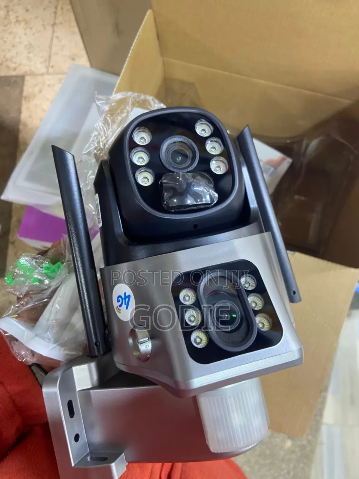 V380pro 4g Dual Lens Solar Ptz Security Camera.