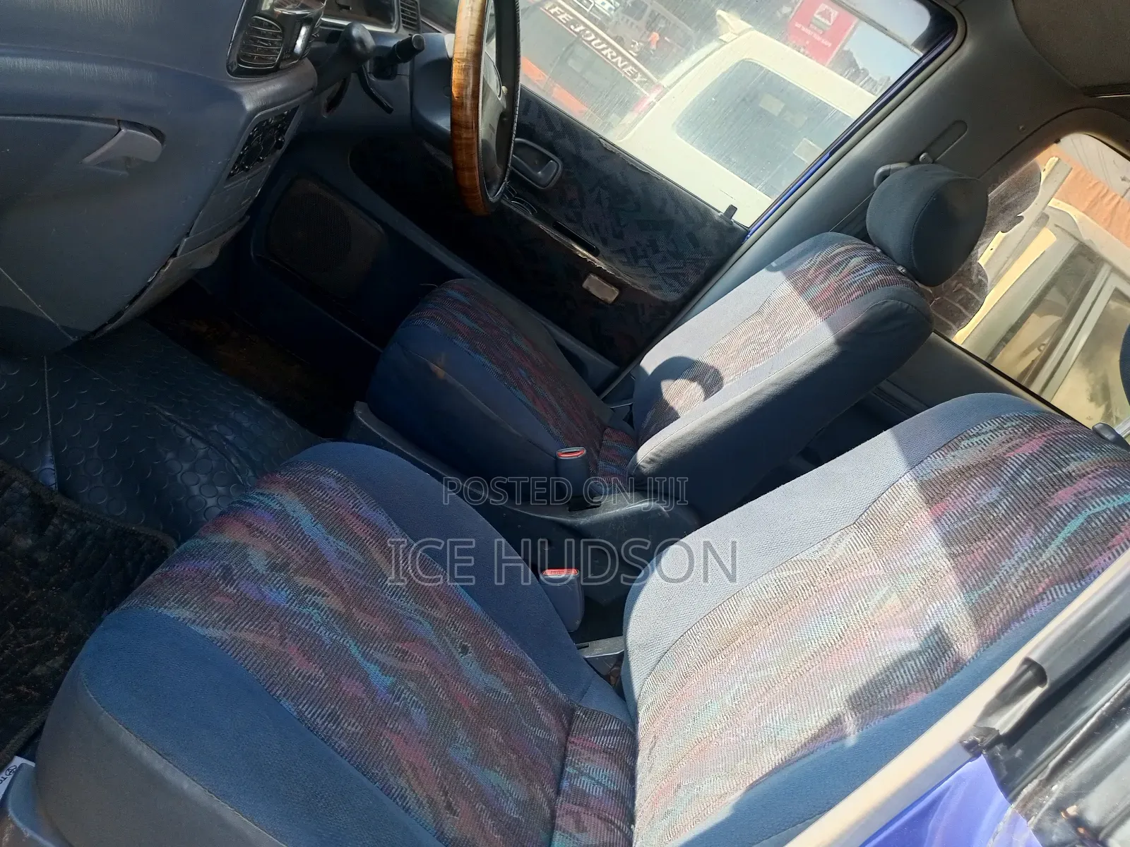 Toyota Noah 2002