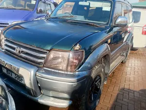 Toyota Land Cruiser Prado 2011 Green