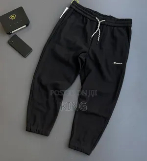 Sree-on Sweater Pants