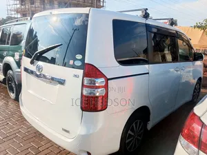 Toyota Noah 2011 White