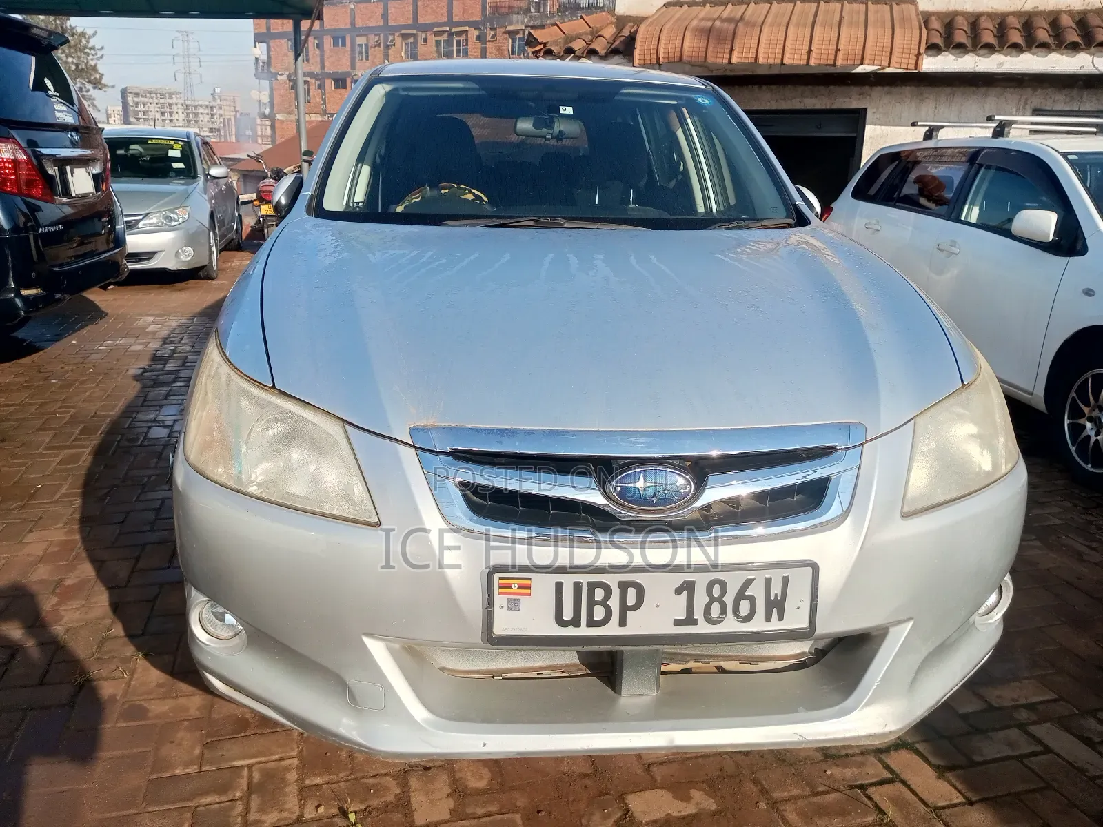 Subaru Exiga 2010 Silver
