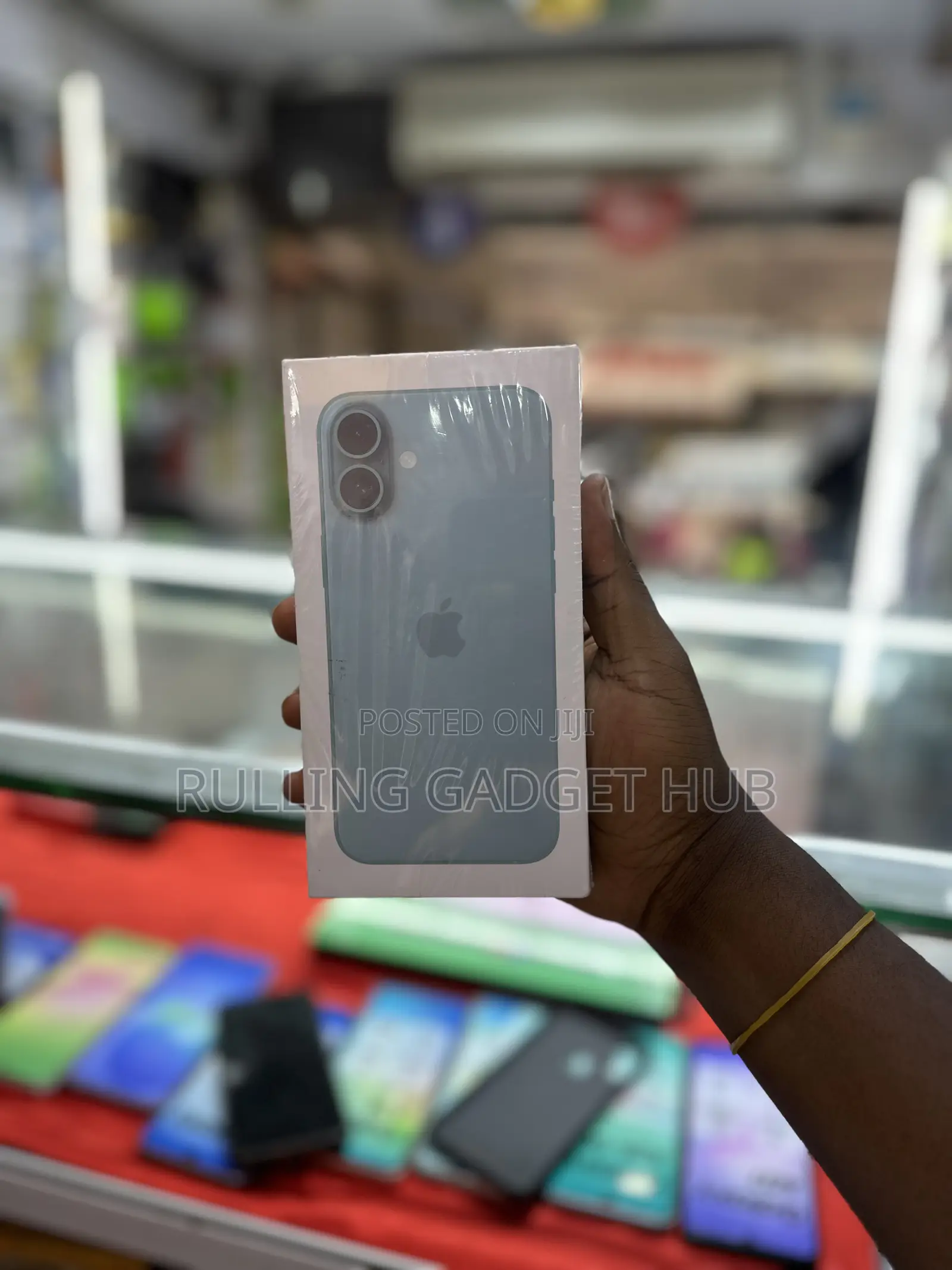 New Apple iPhone 16 128 GB Green