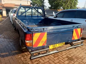 Nissan Pick-Up 2.5D 1998