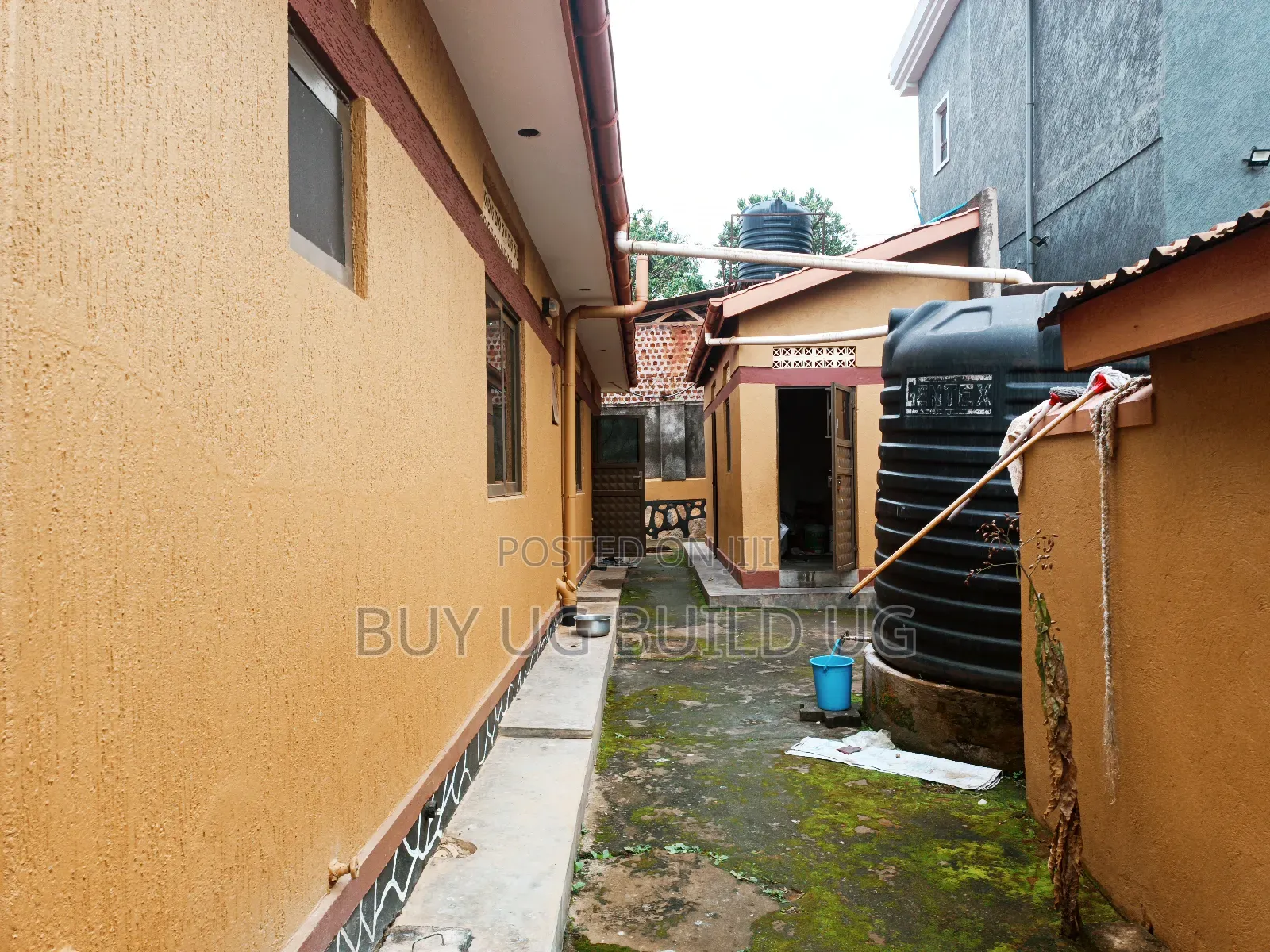 4bdrm Bungalow in Namugongo Sonde Town, Division A for sale