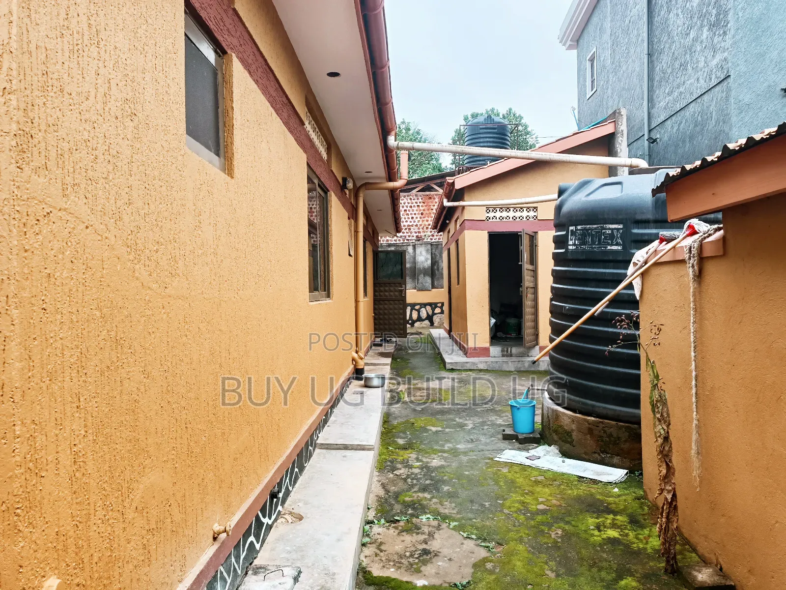 4bdrm Bungalow in Namugongo Sonde Town, Division A for sale
