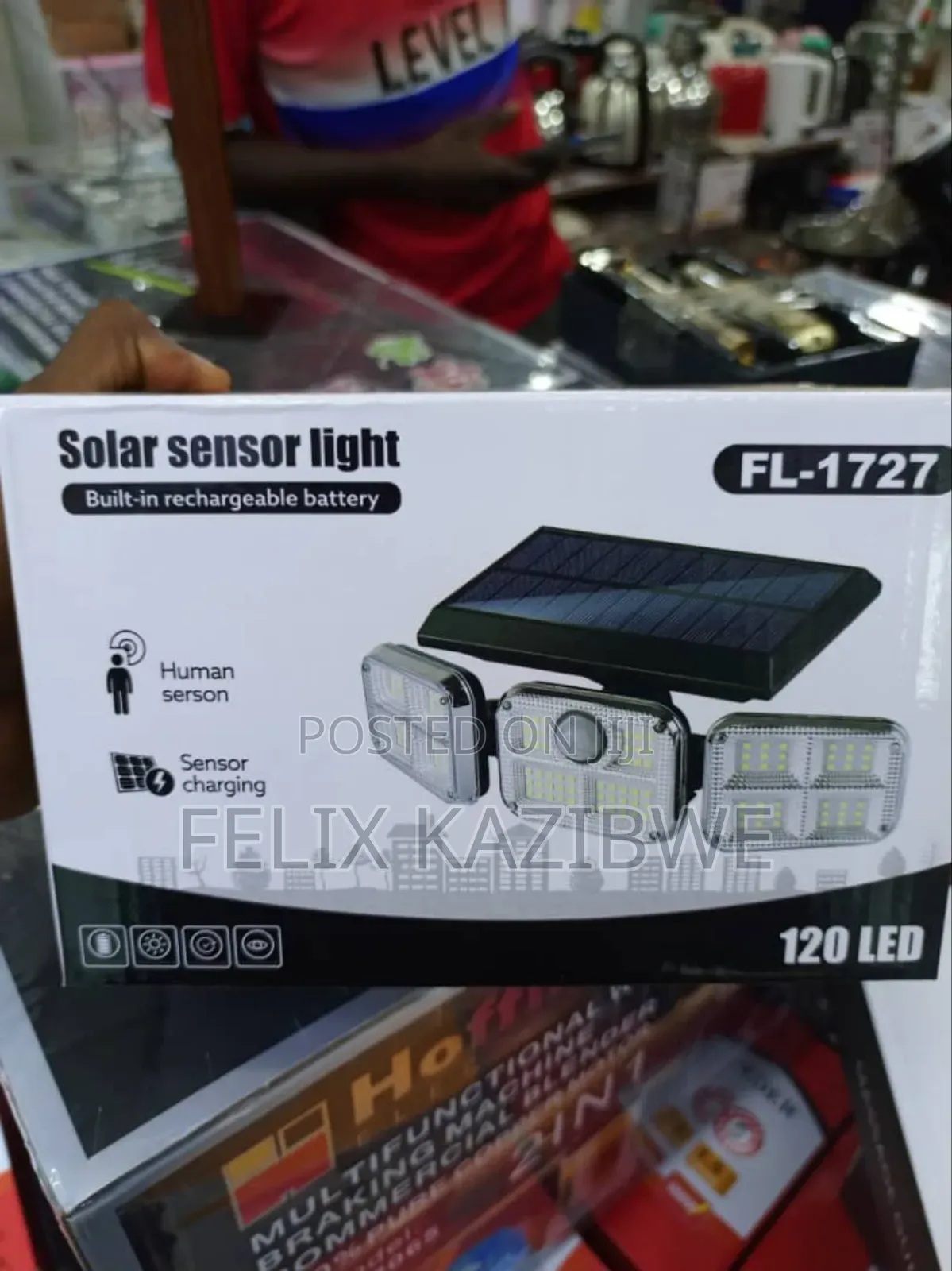 Solar Light Three Rotatable Heads Solar Motion Sensor.