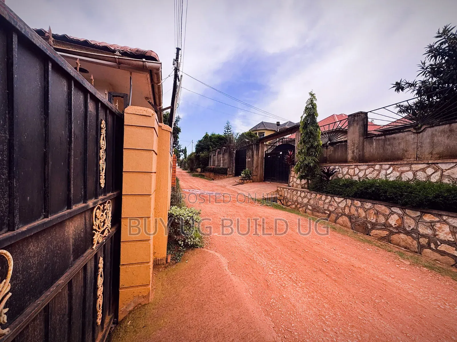 3bdrm Bungalow in Kira Town for sale