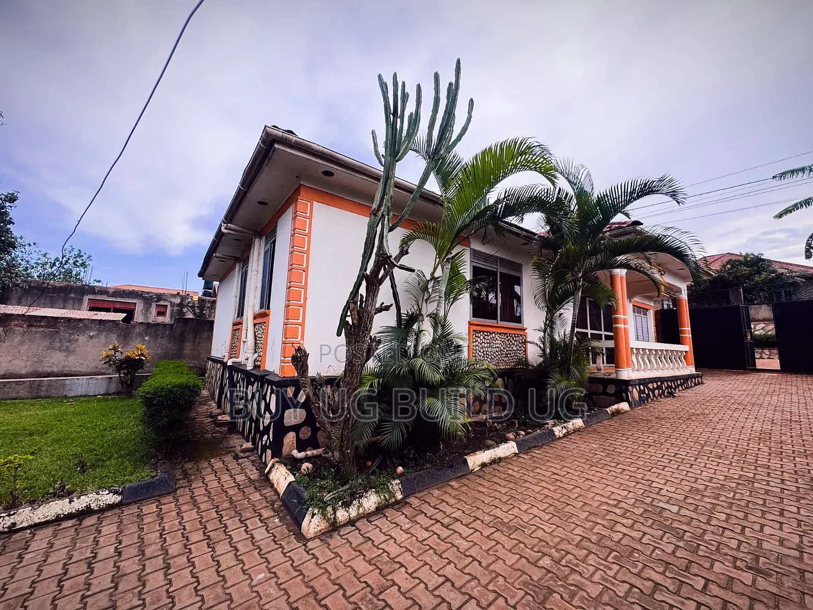 3bdrm Bungalow in Kira Town for sale
