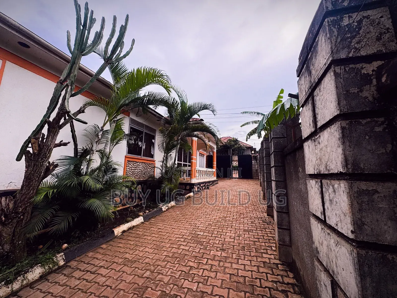 3bdrm Bungalow in Kira Town for sale