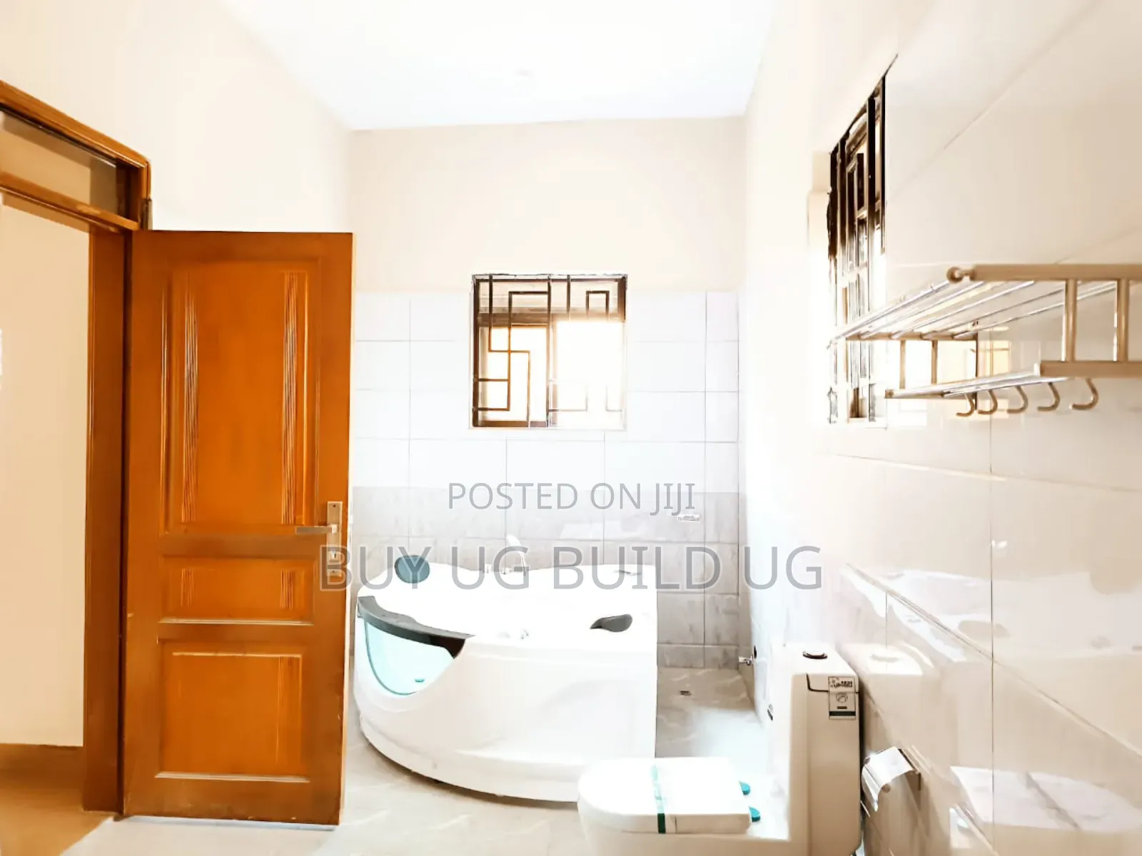 4bdrm Bungalow in Kira Town for sale