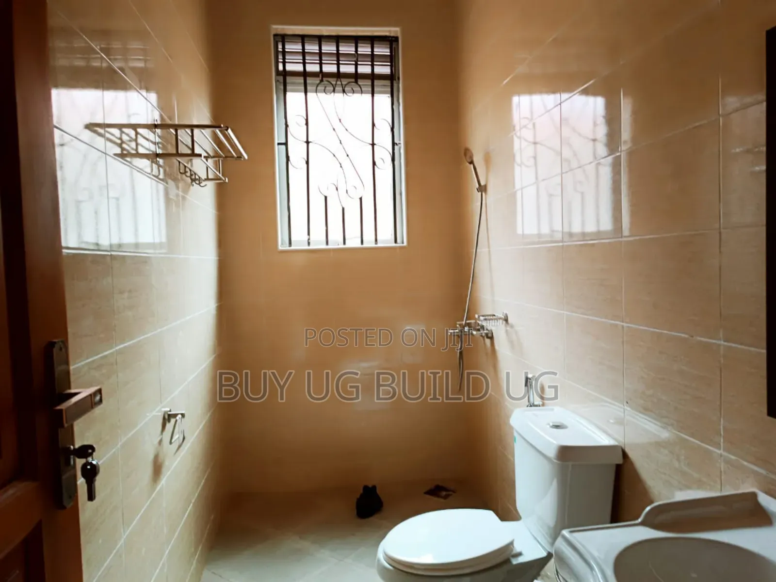 4bdrm Bungalow in Kira Town for sale